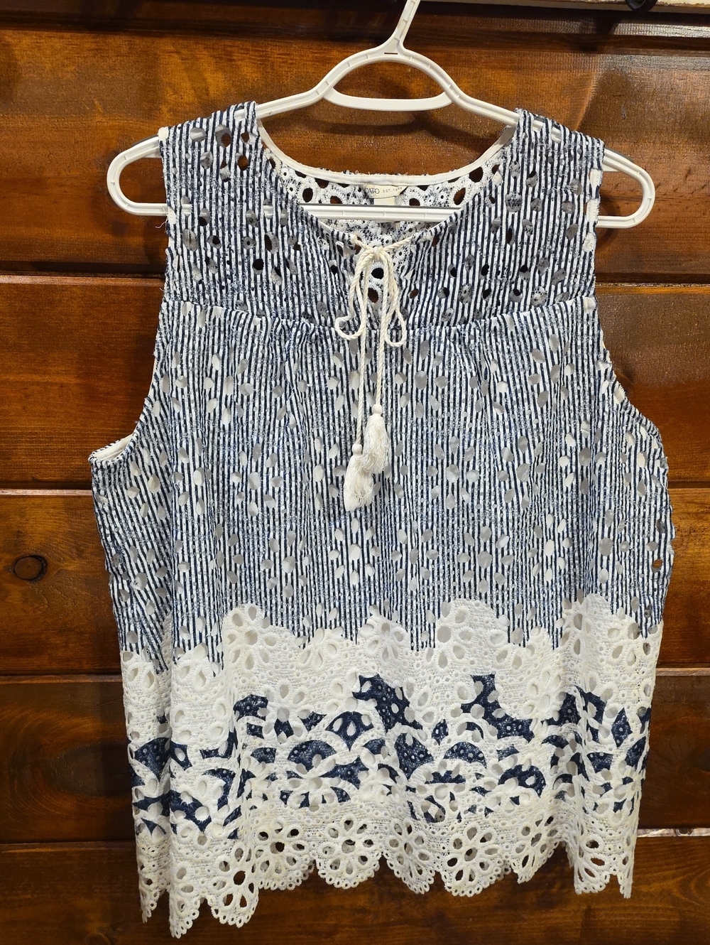 Sleeveless Navy and White Lace-Trimmed Women's Top